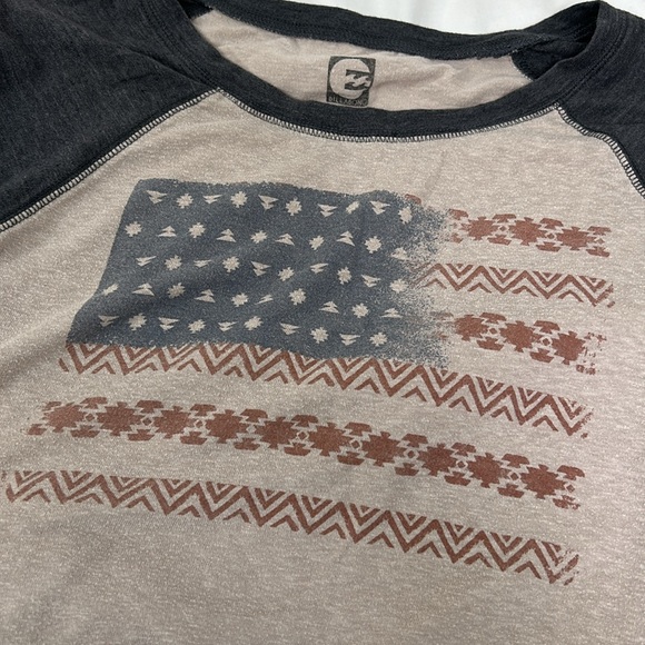 Billabong American Flag Baseball T-Shirt Size Medium - Picture 9 of 9